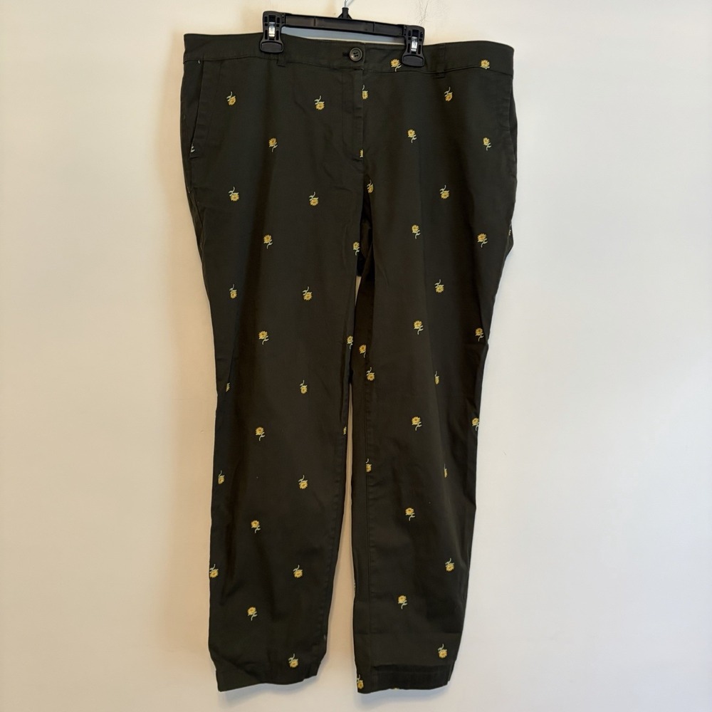 Talbots 16w Plus The Weekend Chino Daisy Embroidered Straight Leg Pants Preppy